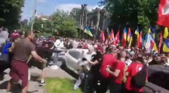 Шарій 2020 - в центрі Києва сутички між його прихильниками і супротивниками Шарій 2020 - в центрі Києва сутички між його прихильниками і супротивниками
