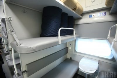 Укрзалізниця почала продавати квитки у плацкарт: список потягів
