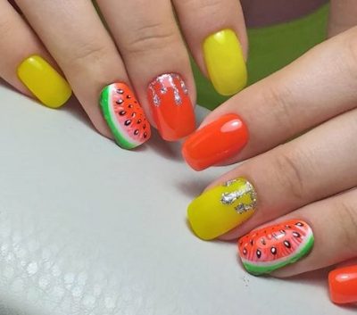 Літній манікюр: у моді кавуни на нігтях, кокоси і неоновий манікюр – фото