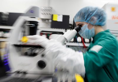 Американский актер обнаружил побочное действие российской вакцины от Covid-19