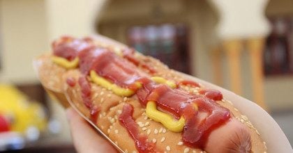 Як приготувати хот-доги вдома з картоплі та сосисок - рецепт від зірки