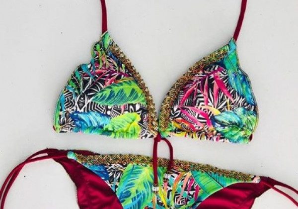 Фурор на пляжі: модні купальники і як вибрати ідеальний - фото