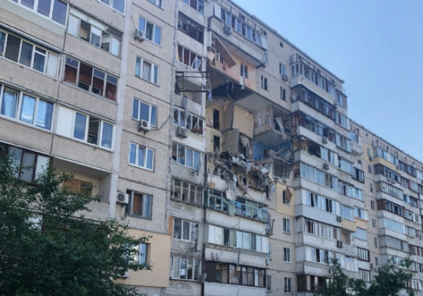 Потужний вибух у Києві: є жертва