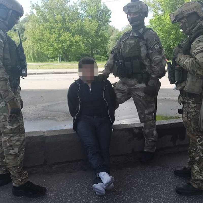 Прокуратура вручила підозру "мінеру" мосту Метро: який термін "світить"