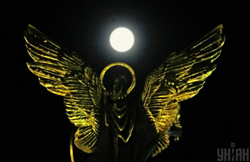 Лунное затмение 5 июня 2020 года: что нельзя делать и кому опасаться