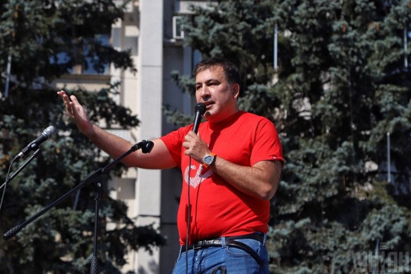 "Нігтями в коліно і загроза війною": Саакашвілі розповів про страшну зустріч з Путіним