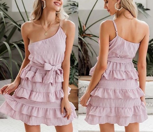 Сукні з відкритими плечима