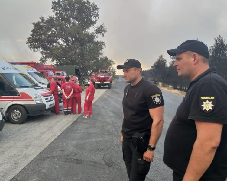 У результаті пожеж на Луганщині загинули люди, згоріло багато будинків У результаті пожеж на Луганщині загинули люди, згоріло багато будинків