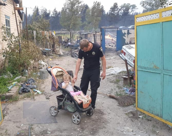 У результаті пожеж на Луганщині загинули люди, згоріло багато будинків У результаті пожеж на Луганщині загинули люди, згоріло багато будинків