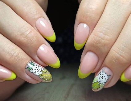 Французький манікюр з малюнком