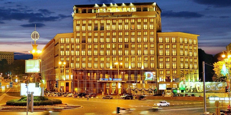Начало большой приватизации: в Киеве с молотка пустили отель Днепр