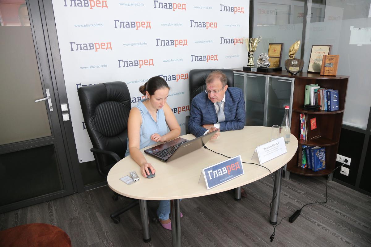 Михаил Берлин