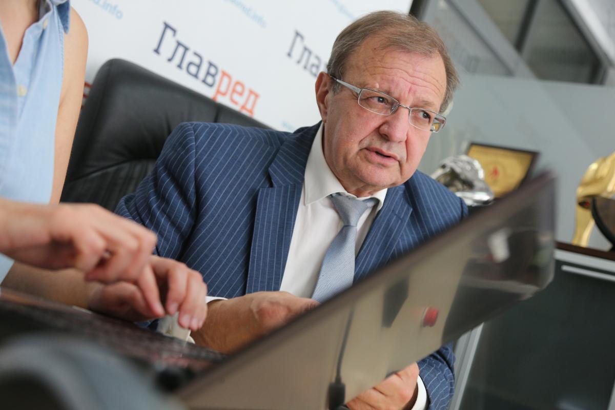 Михаил Берлин