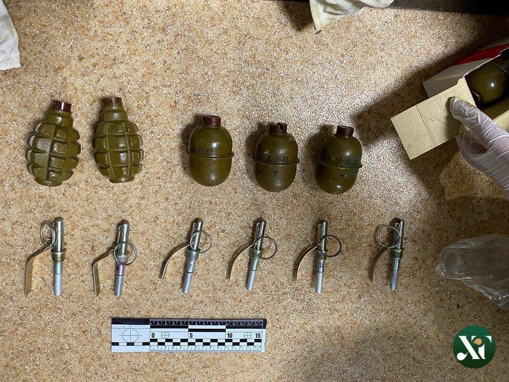 Журналисты показали арсенал оружия луцкого террориста