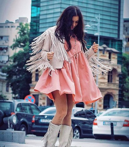 Модний одяг з бахромою 2020