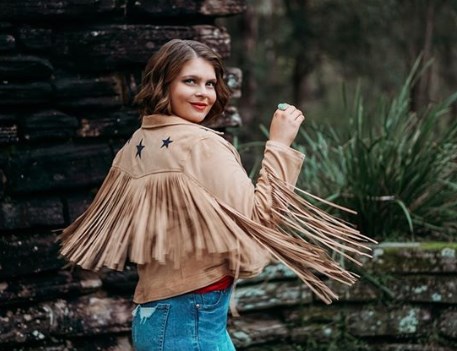 Модний одяг з бахромою 2020