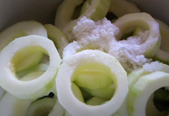 Незвичайні кабачки швидко варяться – Кабачки як ананас на зиму Незвичайні кабачки швидко варяться – Кабачки як ананас на зиму