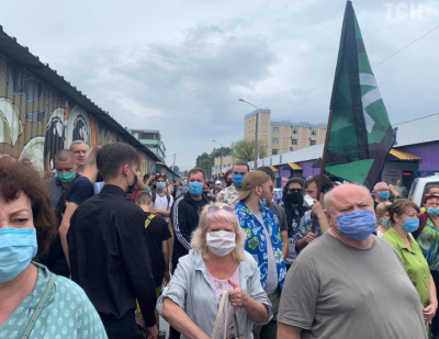 В Киеве выступили против закрытия книжного рынка Петровка – Петровка новости 