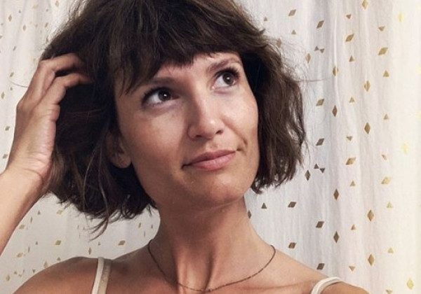 У моді чудова стрижка французький боб з ефектом омолодження - фото