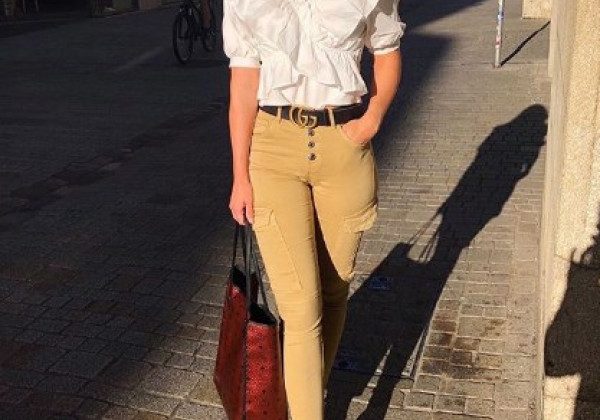 Незвичайні жіночі штани з 60-х повернулися у моду - фото