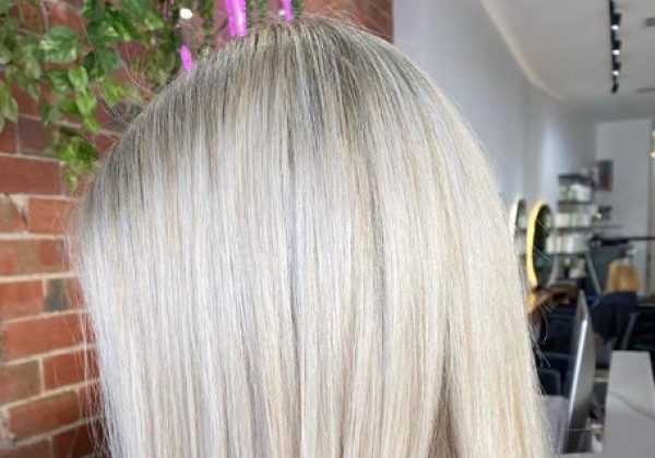 Блант лоб і піксі – наймодніші жіночі стрижки на осінь 2020: фото