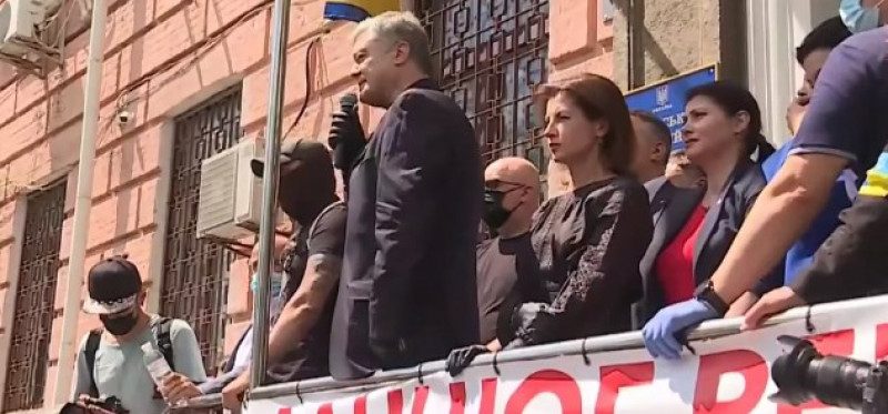 Порошенко формирует на Западе коалицию против Зеленского