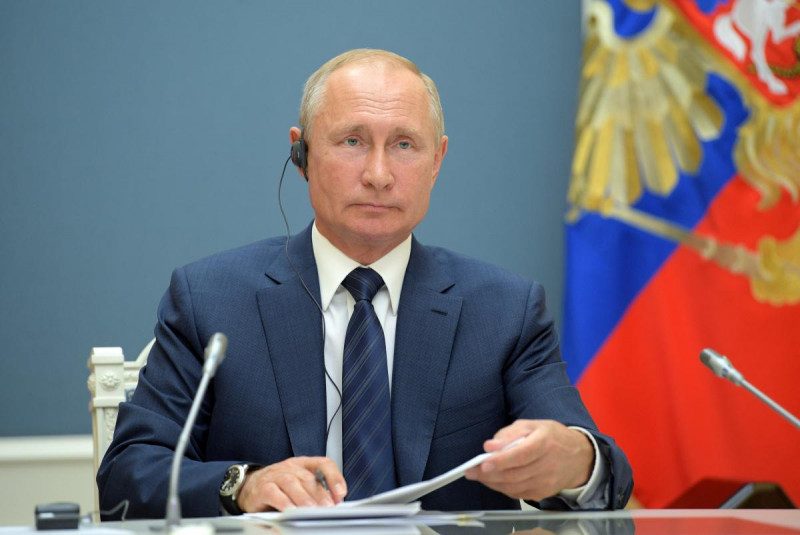 Сенатор США потребовал наказать Путина санкциями: появилась реакция Кремля