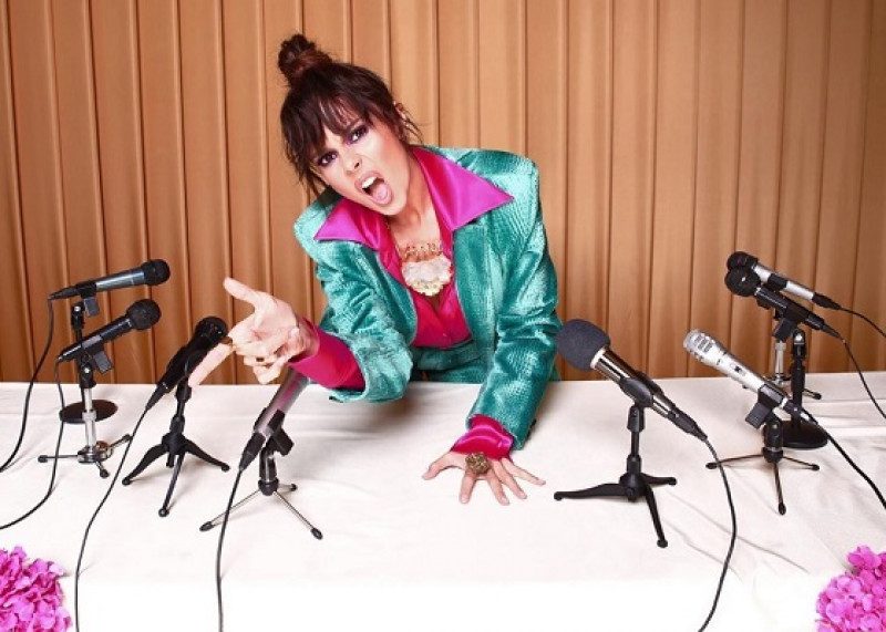 A Huevo - Настя Каменских раскрыла главную интригу нового клипа