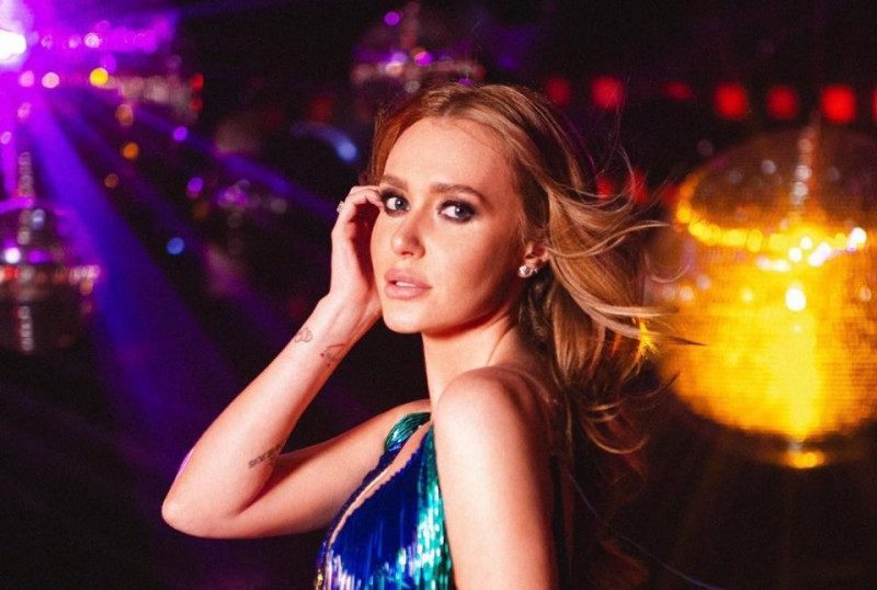 "Починаю закохуватися": Слава Камінська заінтригувала шанувальників