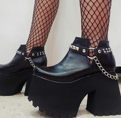 Жіноче взуття, яке дратує чоловіків