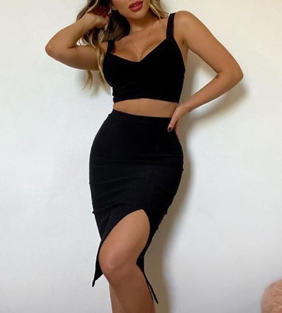 У моді total black У моді total black