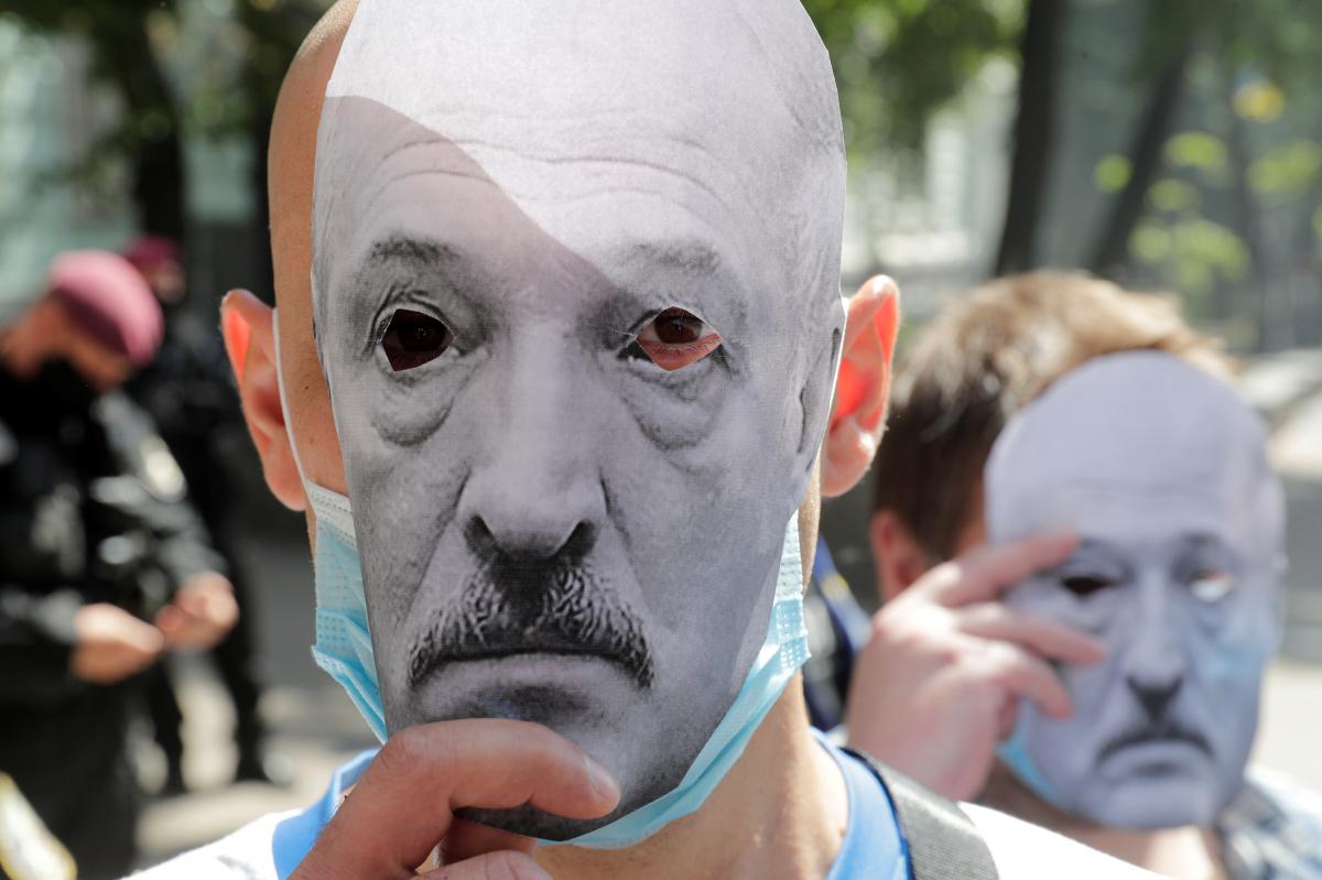 Украинскому "совку" пора прощаться с мечтами о "порядке, как у Лукашенко"