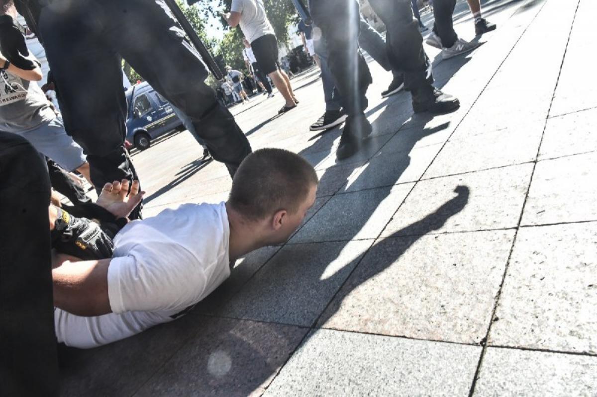 Активісти побилися з учасниками ЛГБТ-фестивалю Активісти побилися з учасниками ЛГБТ-фестивалю