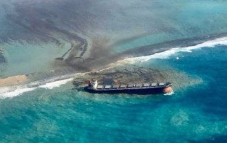 У берегов Маврикия затонул танкер / Фото: twitter.com/PKJugnauth