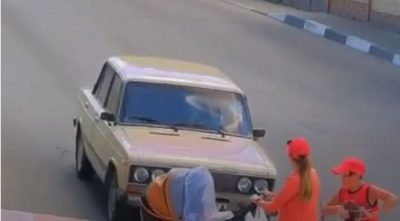 На Харківщині водій збив жінку з немовлям на переході На Харківщині водій збив жінку з немовлям на переході