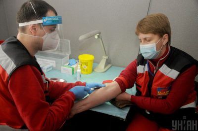 Медик, коронавірус