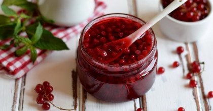 Простий рецепт варення із червоної смородини