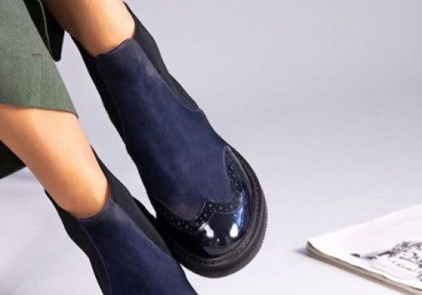 У моду на осінь прийшли грубі черевики челсі з 60-х з англійським шармом - фото