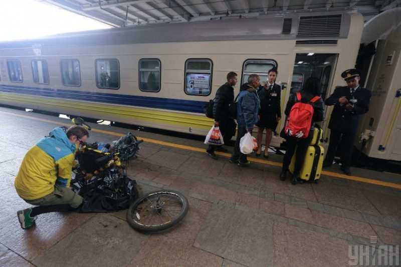 В Укрзализныце рассказали, что будет с билетами на региональные поезда