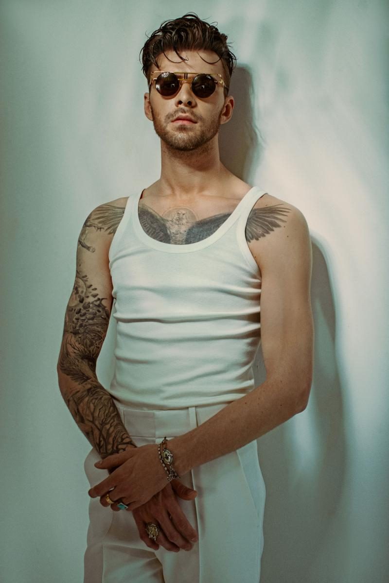 Послал россиян за российским кораблем: Барских отдаст Украине деньги за купленные в РФ билеты