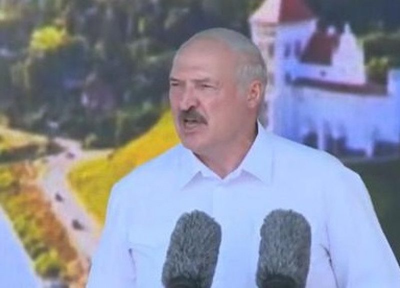 "Пусть не обижаются": Лукашенко принял жесткое решение из-за забастовки