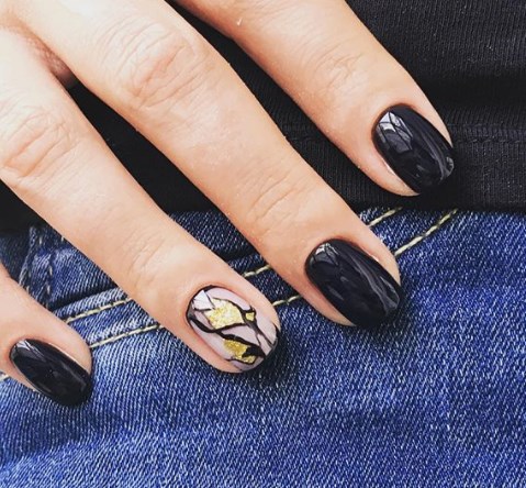 Чорний манікюр осінь 2020 Чорний манікюр осінь 2020