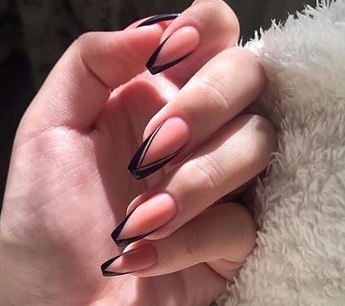 Чорний манікюр осінь 2020 Чорний манікюр осінь 2020