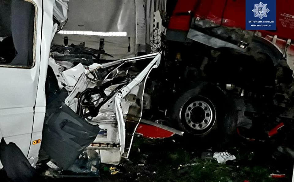 Кровавое ДТП под Киевом: полиция задержала водителя грузовика