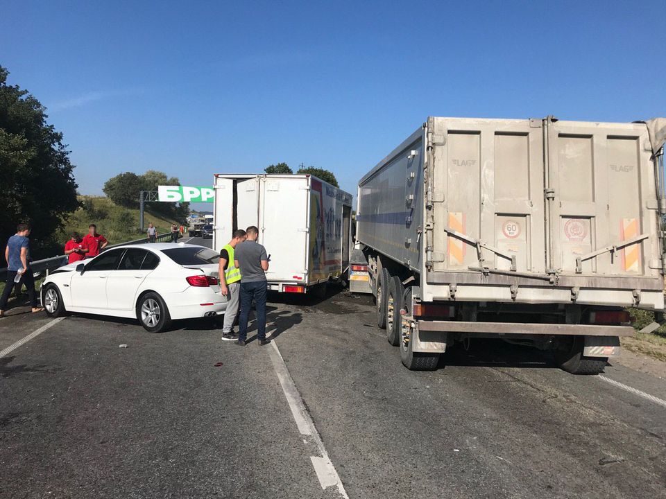 ДТП на трасі Київ-Чоп