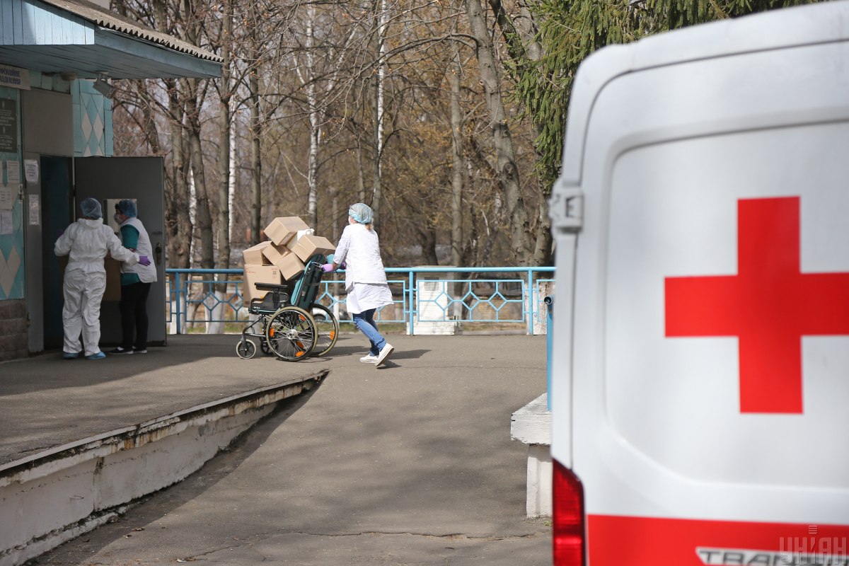 Эпидемиолог объяснил, как в Украине избежать коллапса из-за коронавируса
