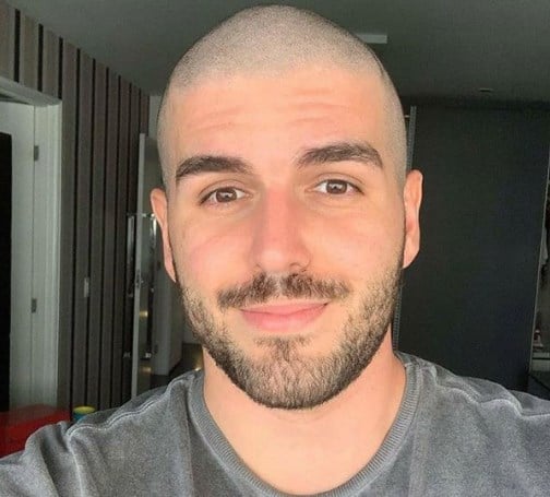 Чоловіча стрижка мілітарі 2020 Чоловіча стрижка мілітарі 2020