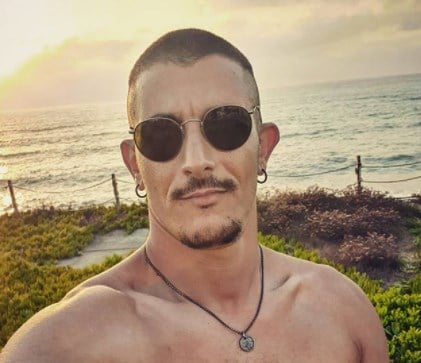 Чоловіча стрижка мілітарі 2020 Чоловіча стрижка мілітарі 2020