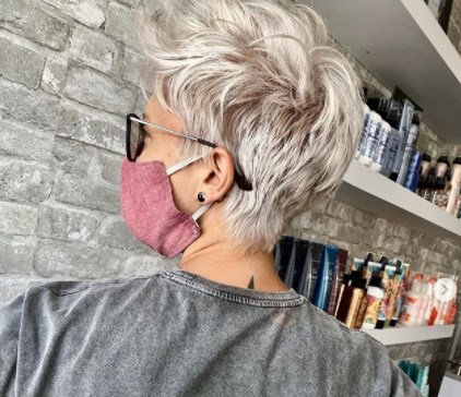 Жіноча стрижка томбой 2020