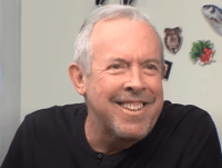 Хочеш жити – вмій мовчати: Макаревич заспівав про Росію